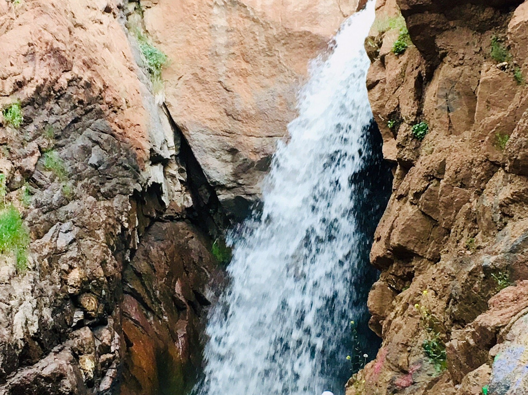 Rainbow Falls景点图片