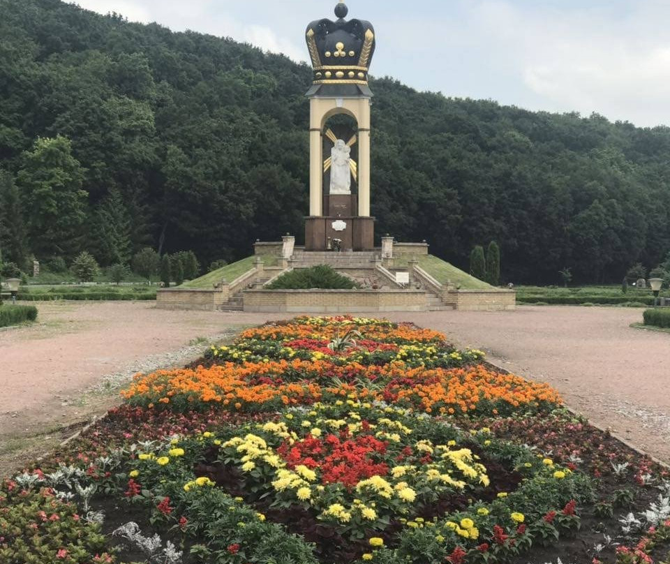 Zarvanytsya Marian Spiritual Centre-Zarvanytsia必去景点