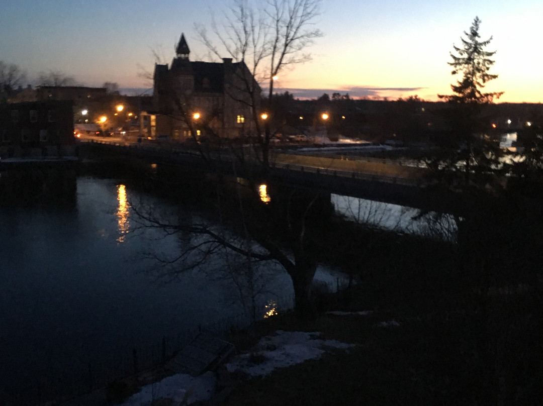 Almonte Riverside Inn主图