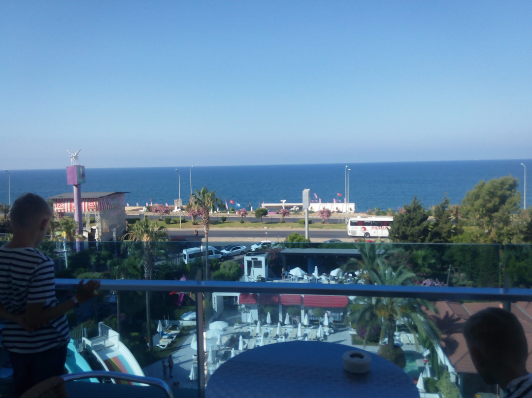 White City Beach Hotel主图