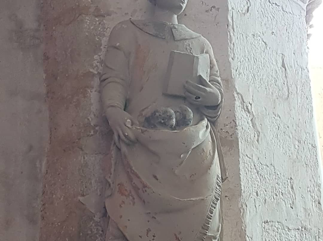 Eglise Notre-Dame-Villeneuve l'Archeveque必去景点