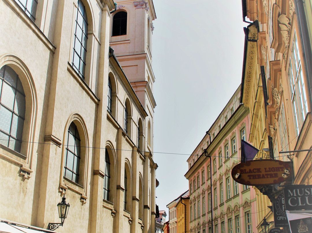 Karlova 175/3 - U Zlaté Studny-布拉格必去景点