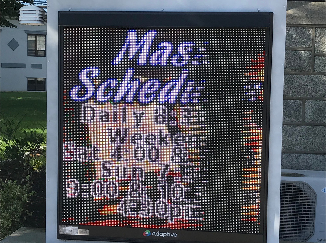 St. Edmond's Catholic Church-里霍博斯比奇必去景点