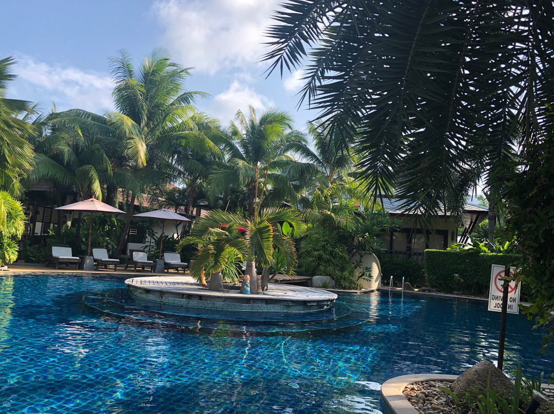 苏梅岛皇宫酒店主图