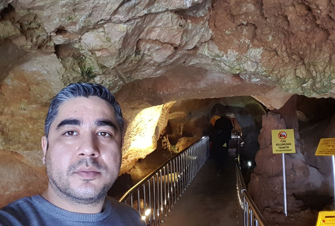 Taskuyu Cave景点图片