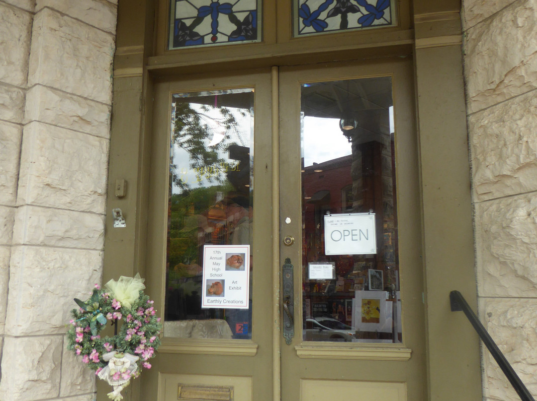 Iris at the Basin Park-尤里卡斯普林斯必去景点