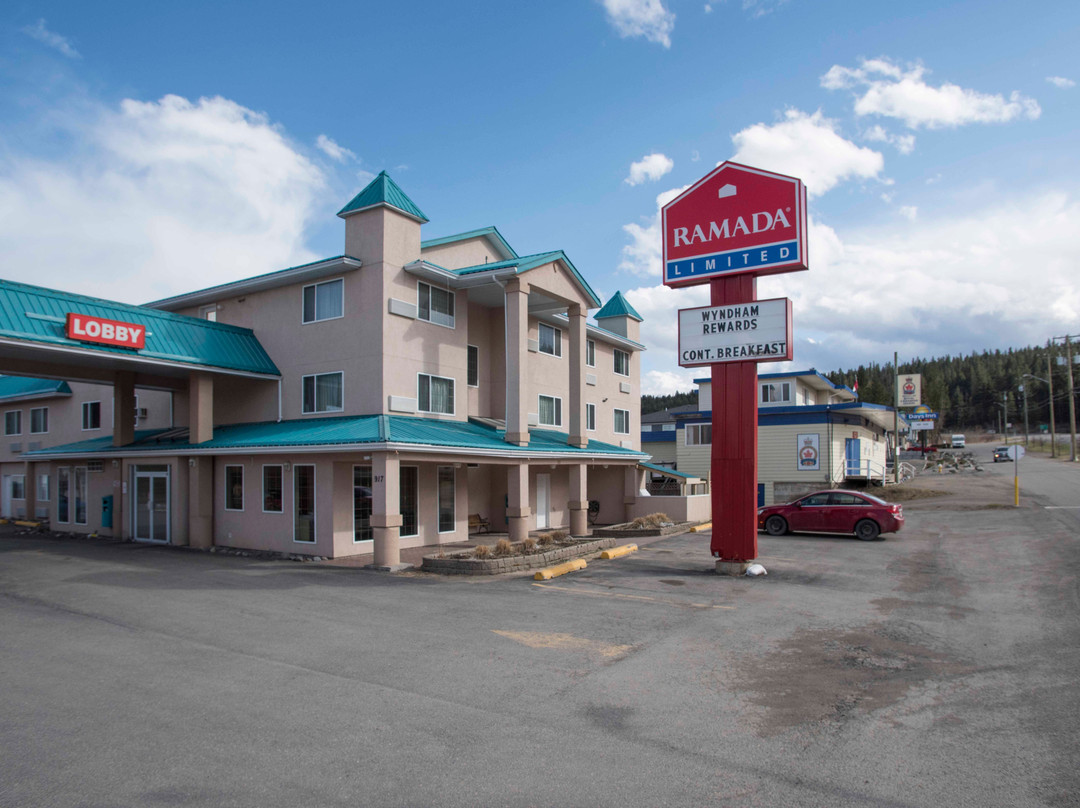 Ramada 100 Mile House by Wyndham主图