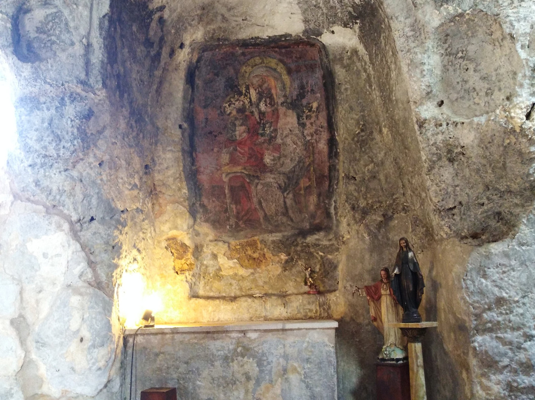 Chiesa rupestre dello Spirito Santo-莫诺波利必去景点