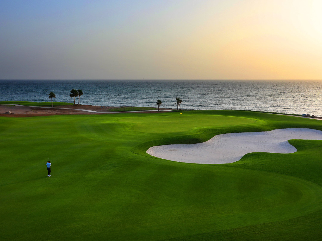 Jebel Sifah Golf Course-As Sifah必去景点