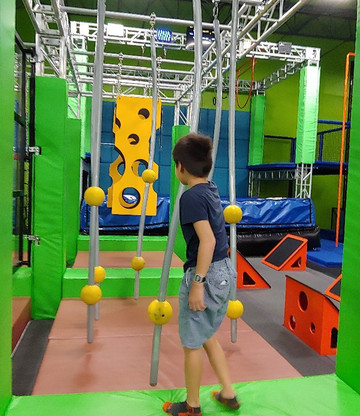 Jumping World-布赖恩必去景点