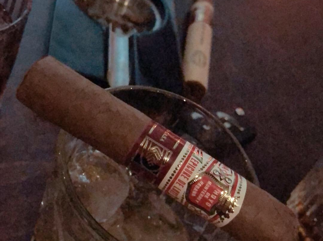 Tabaco Club-罗德城必去景点