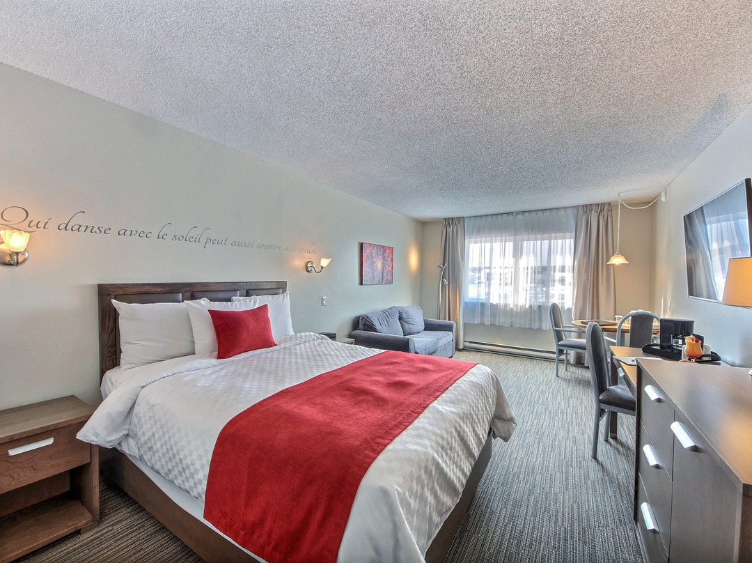 Hotel Chateau Roberval主图