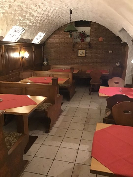 巴巴丽娜酒店主图