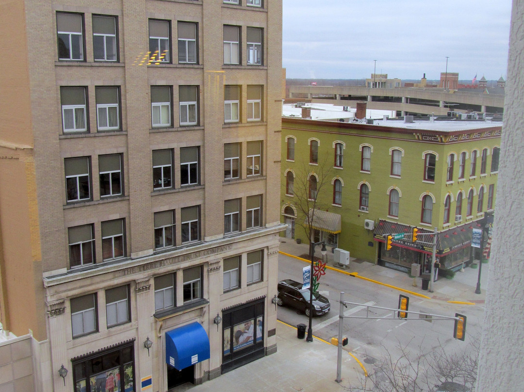 特雷霍特希尔顿花园旅馆主图