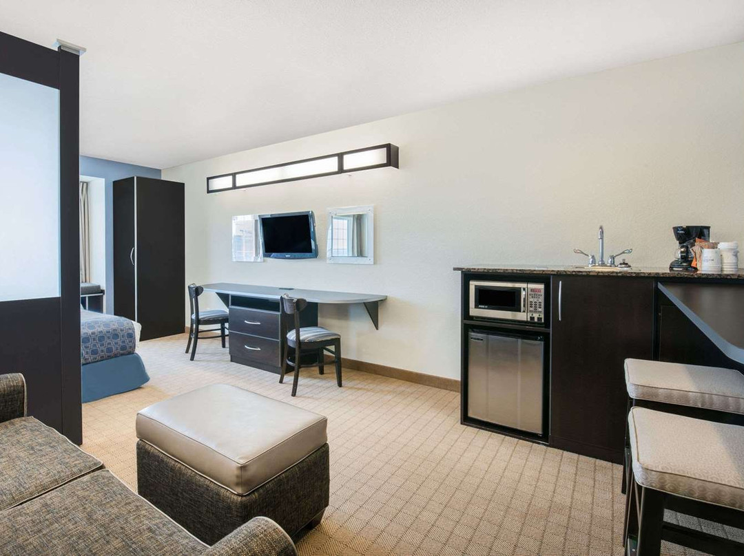 Microtel Inn & Suites by Wyndham Stanley主图