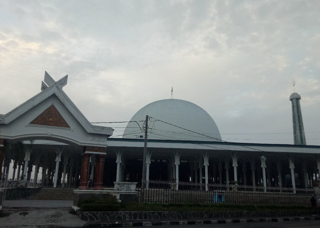 Agung Al Falah Mosque-占碑必去景点
