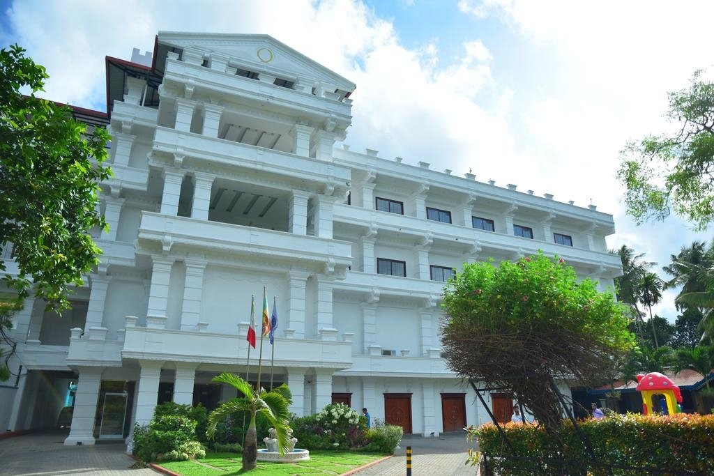 欧洲之星酒店主图