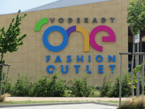 ONE Fashion Outlet Voderady-Voderady必去景点
