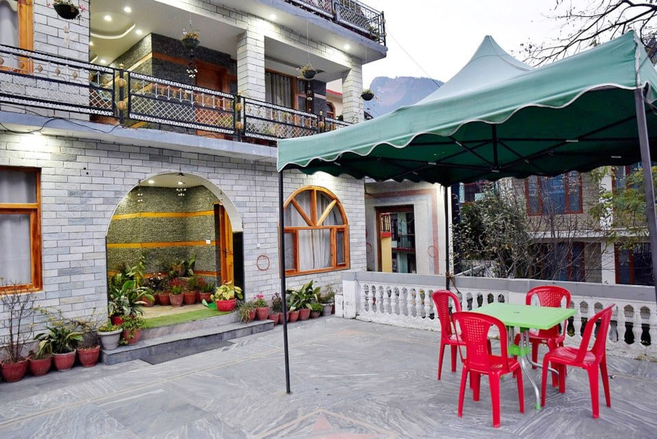 Collection O 10372 Hotel Whistling Winds主图