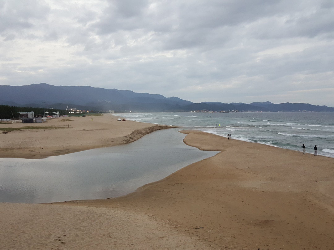 Daejin Beach景点图片