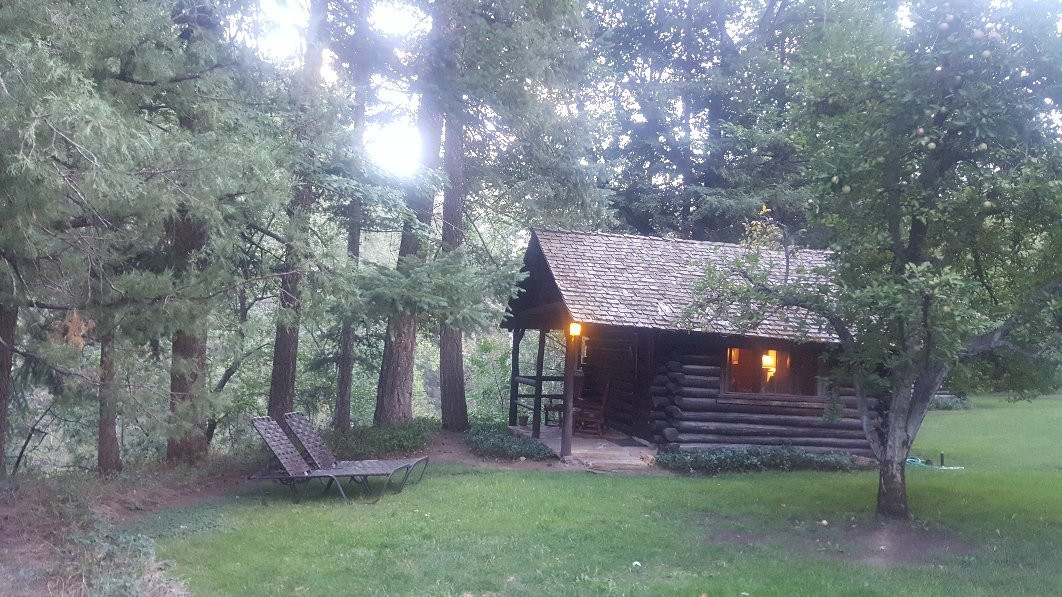 Orchard Canyon on Oak Creek