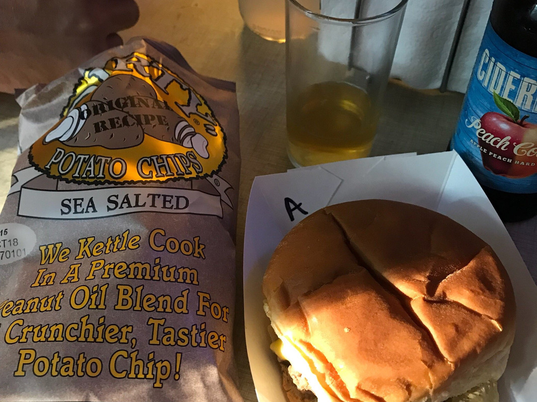 Herb & Thelma's Tavern