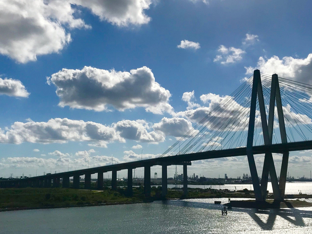 Fred Hartman Bridge-Baytown必去景点