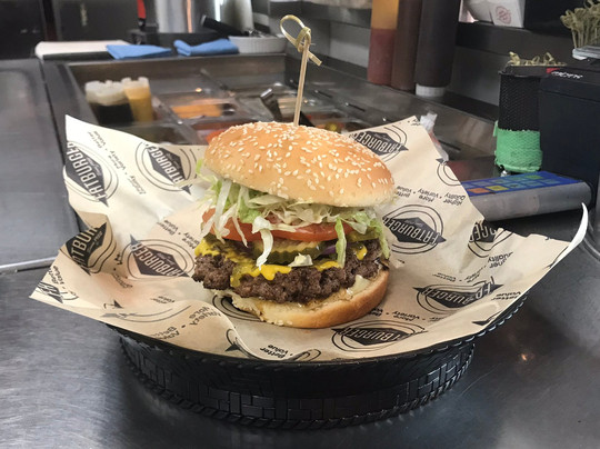 Vanscoy餐馆和美食-Fatburger & Buffalo's Express