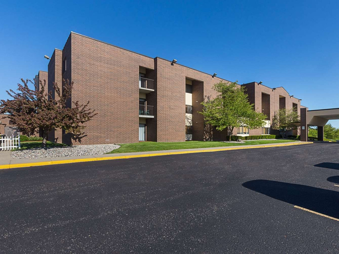 品质套房酒店主图