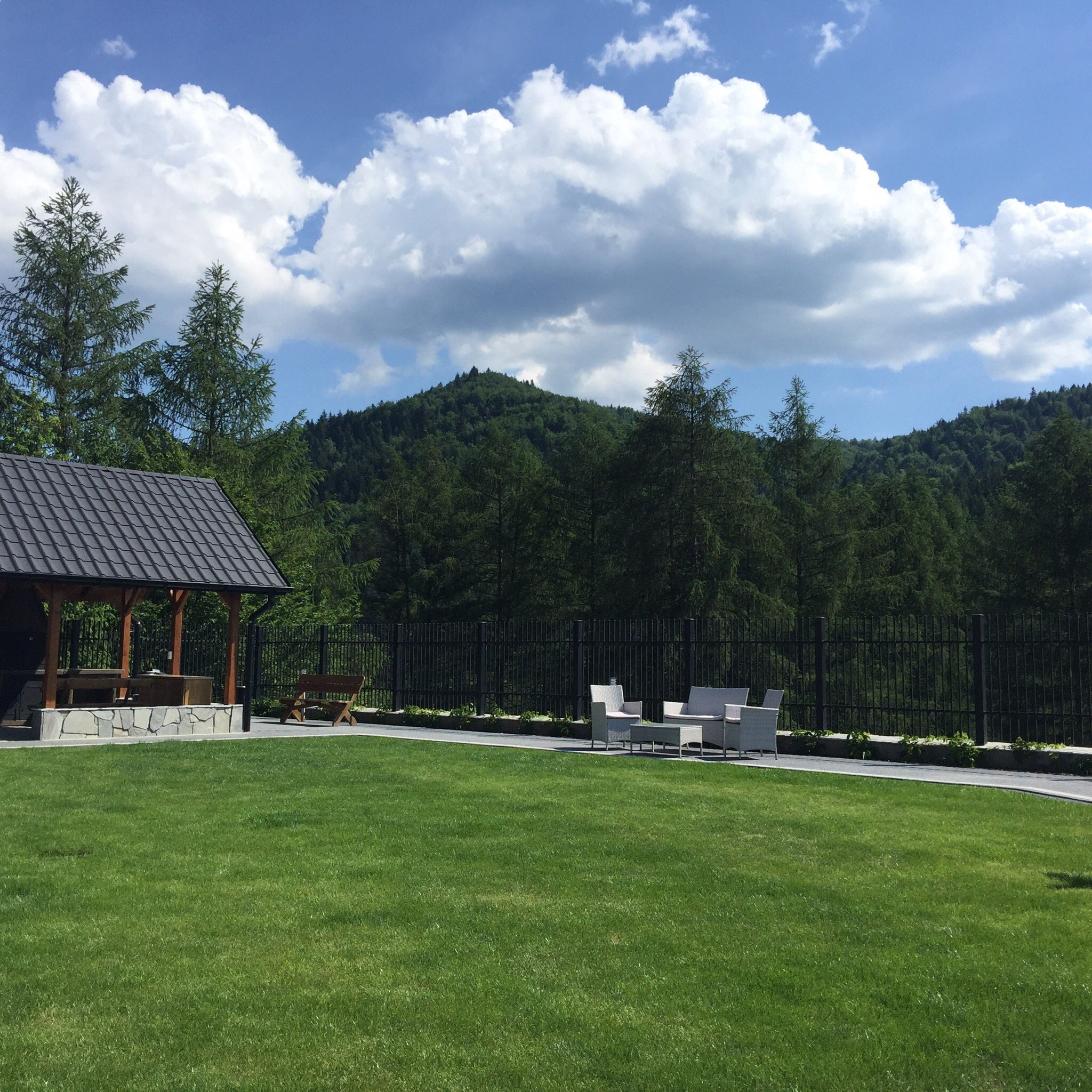 Willa Nad Wodospadem-官方