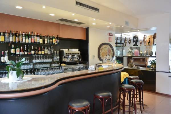 梅拉斯酒店主图