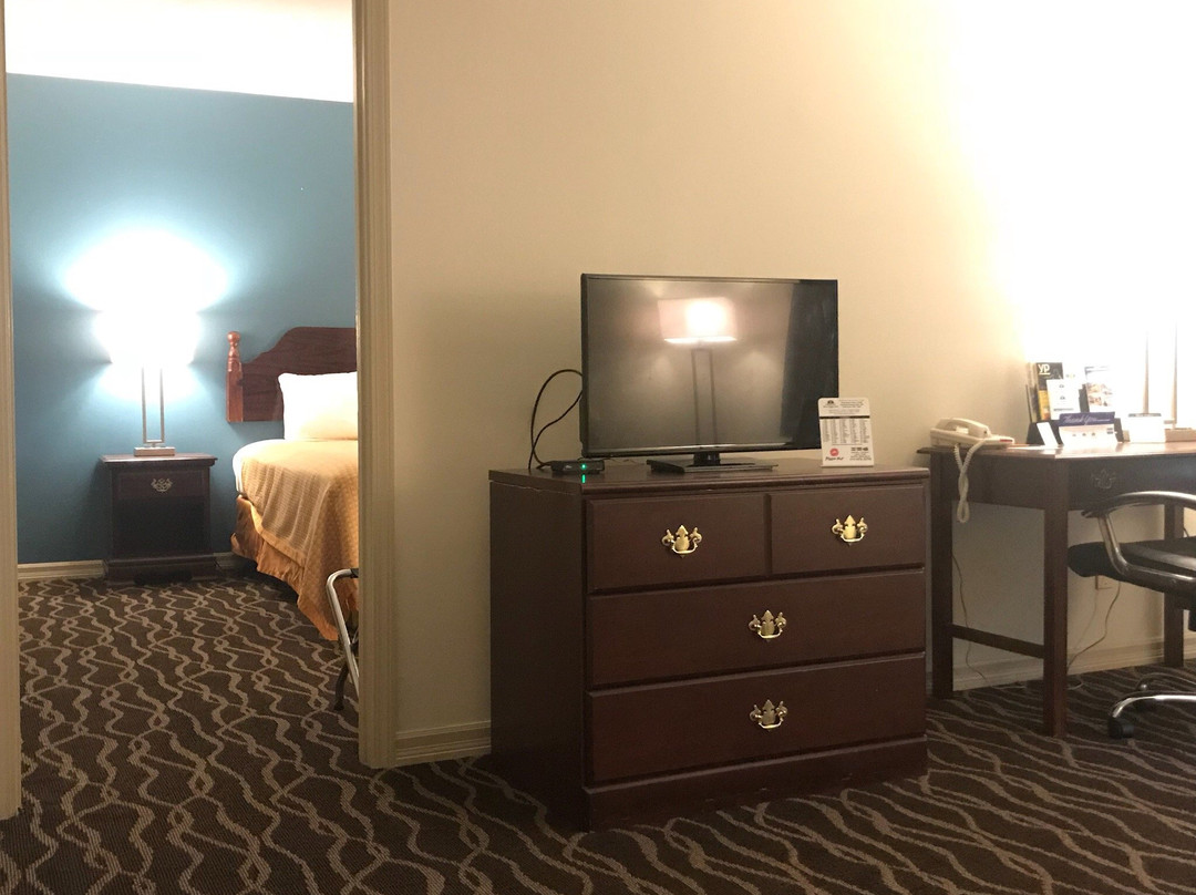 Days Inn and Suites by Wyndham Sikeston主图