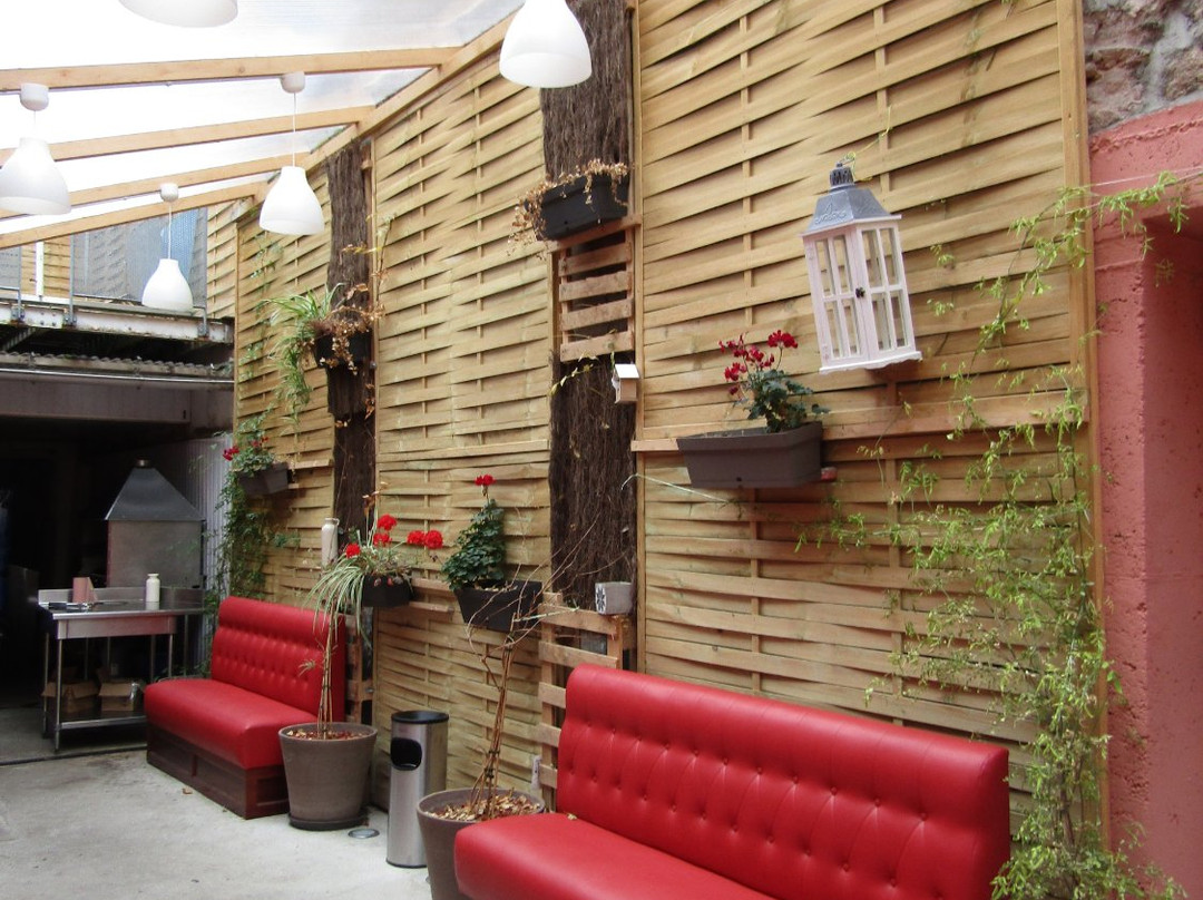 Le Creusot Hotel主图