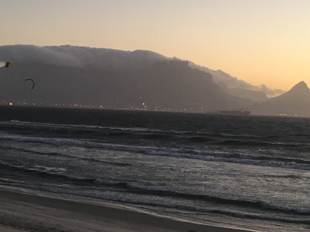 Bloubergstrand Beach景点图片