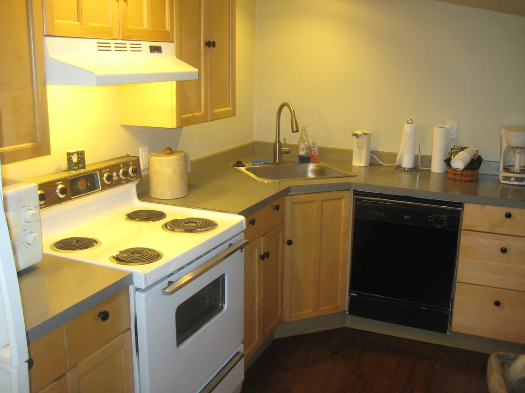 Alpine Lodge and RV主图