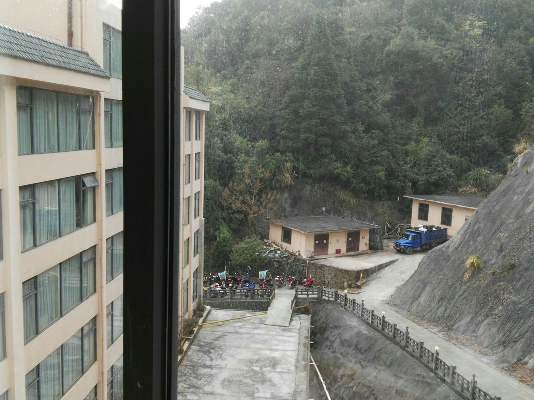 莽山森林温泉酒店主图