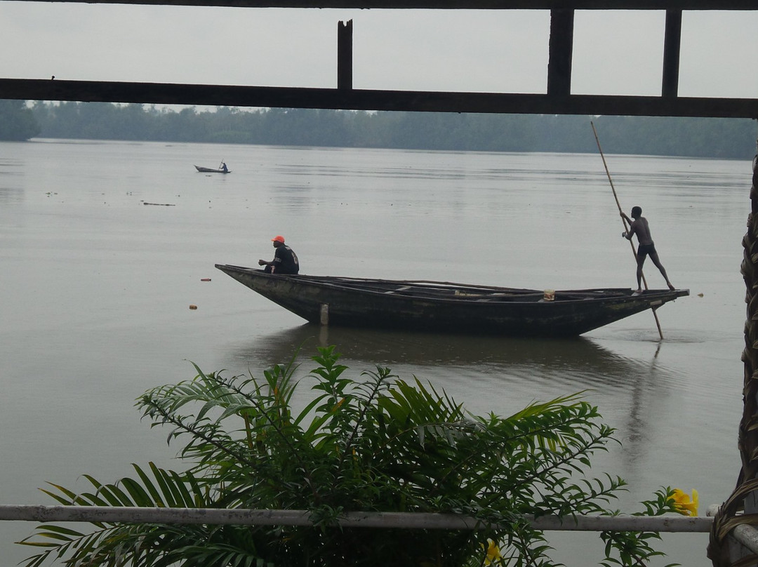 Yabassi餐馆和美食-Restaurant Aquarius Marina 2000