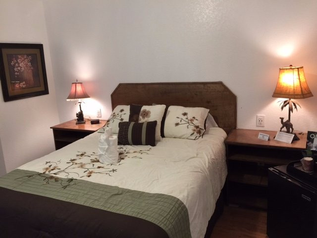 Castle Pines Motel主图