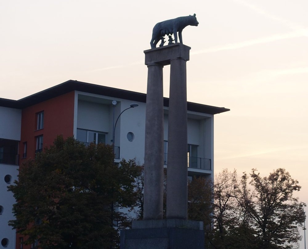 Monumento alla Lupa-皮亚琴察必去景点