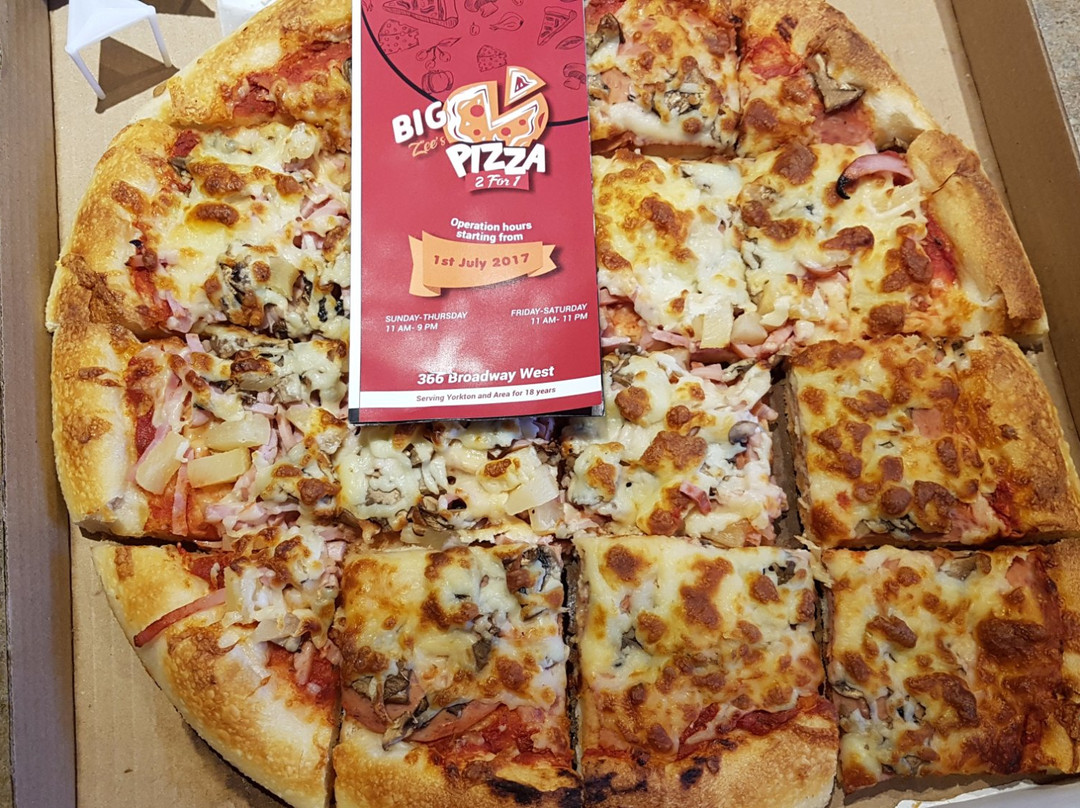 Big Zee’s 2 For 1 Pizza