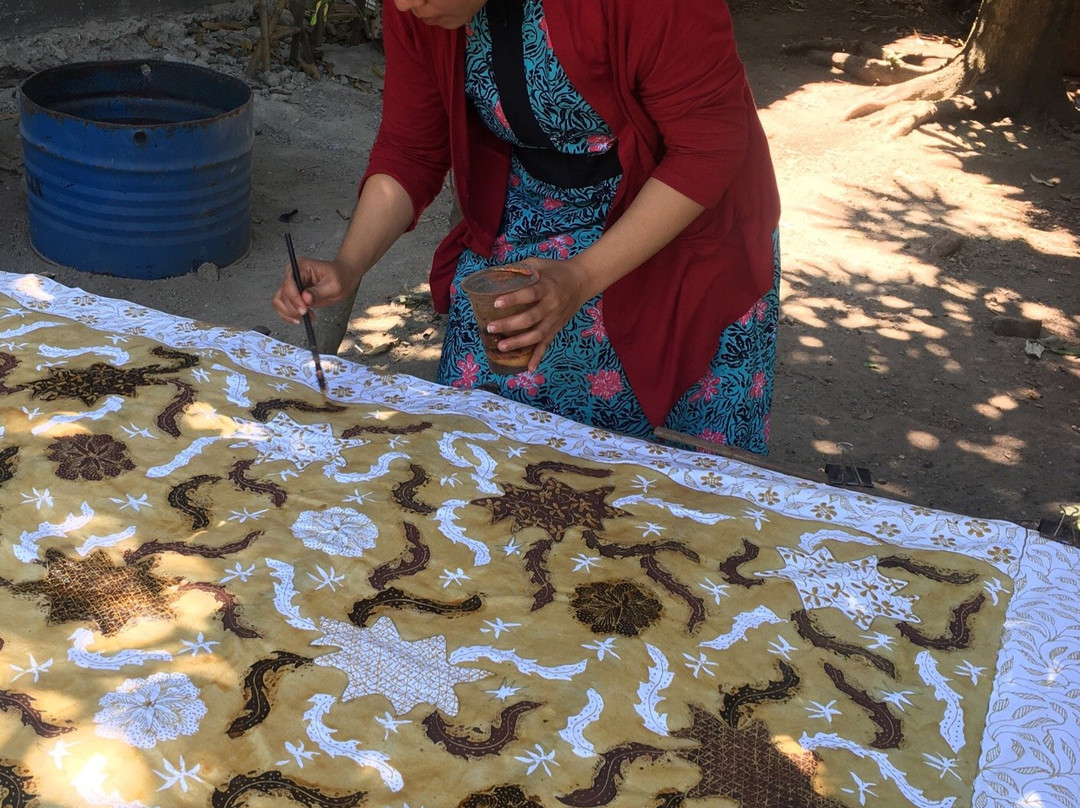 Ciwaringin Batik Village景点图片