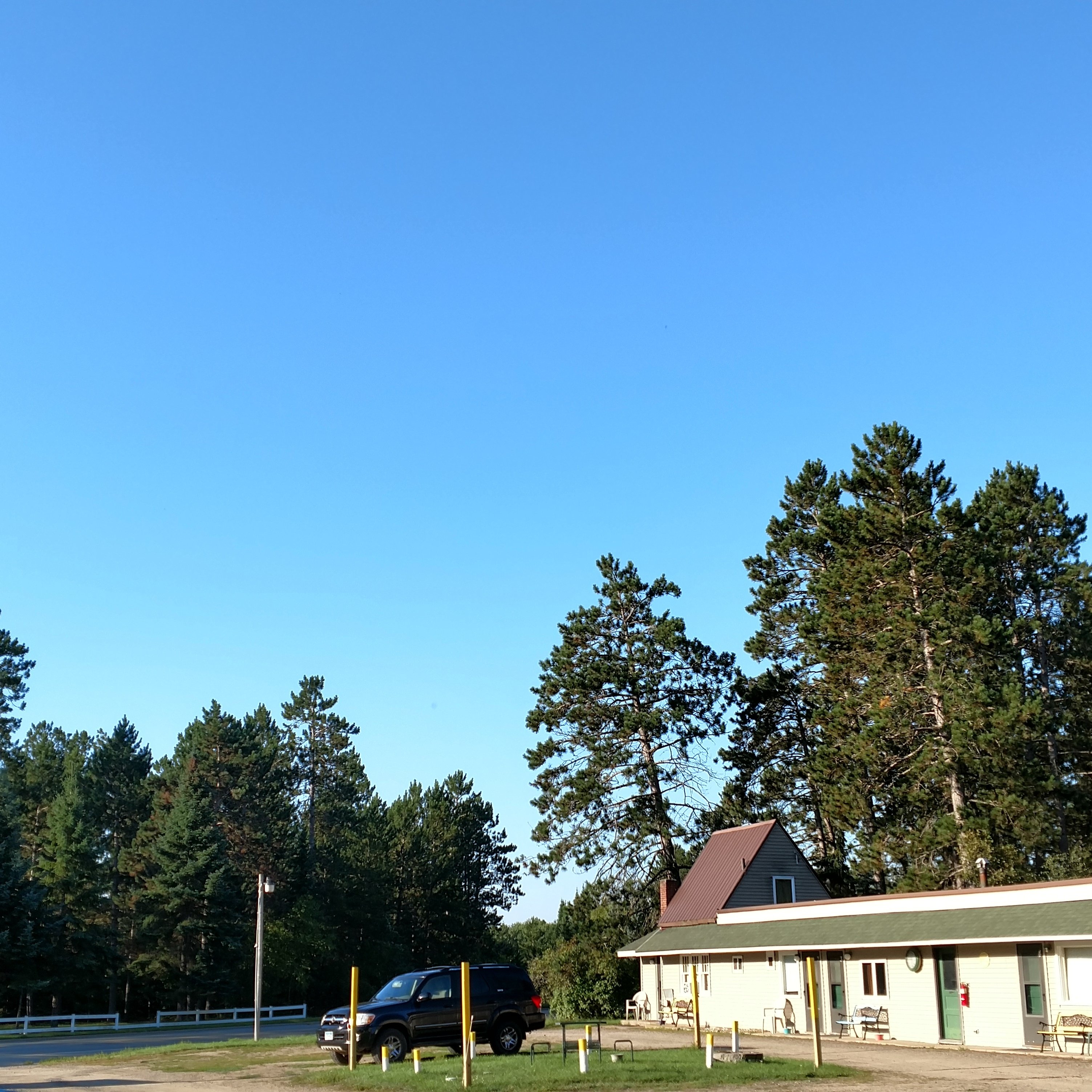 Lake George Pines Motel-官方