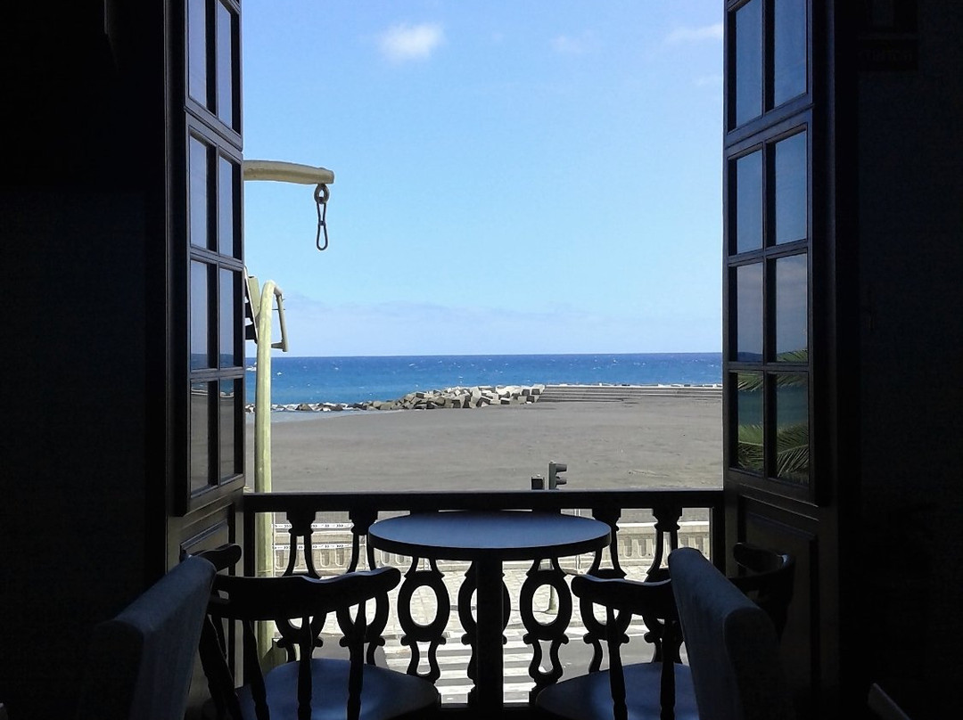 La Sirena Beer & Wine House-巴尔玛圣库鲁斯必去景点