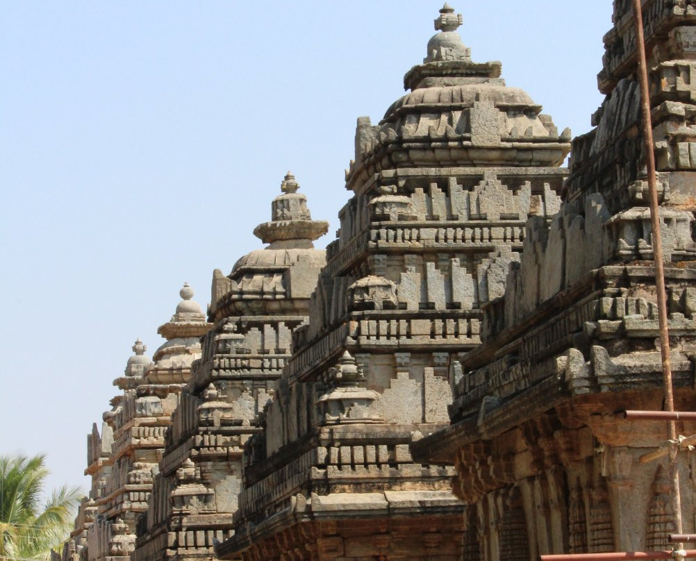 Panchalingeshwara Temple景点图片