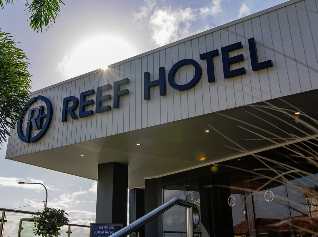 Gladstone Reef Hotel