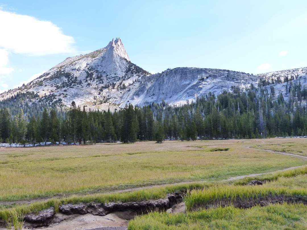 Cathedral Lake Trail-优胜美地国家公园必去景点
