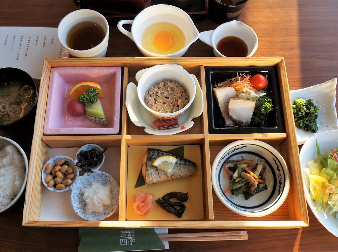 庭の食卓 四季