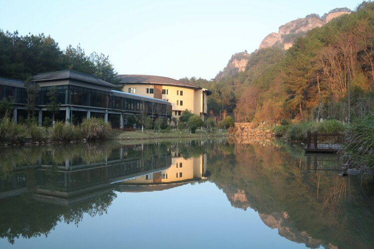 冠豸秘谷佰翔度假酒店主图