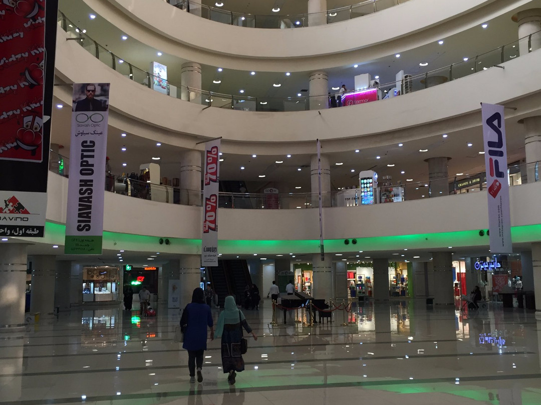 Mega Mall景点图片