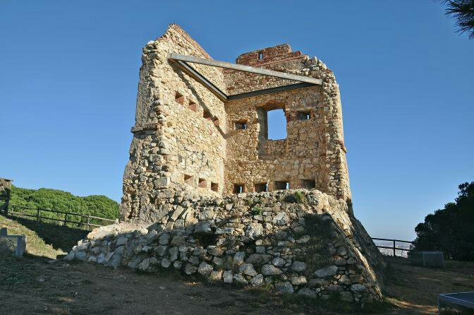 卡莱利亚旅游景点-Les Torretes